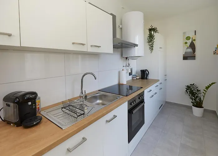 Apartment Gemuetliche In Zentraler Lage *